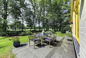 Attractive Holiday Home with Large Garden near Zwolle