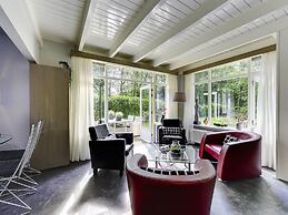 Attractive Holiday Home with Large Garden near Zwolle