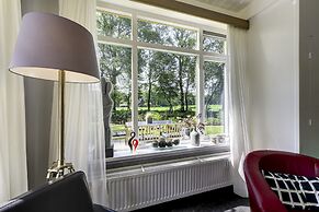 Attractive Holiday Home with Large Garden near Zwolle