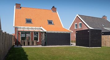 Luxury 8-person Wellness Villa With Sauna