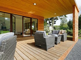 Modern Lodge With Wood Stove Near Almelo