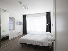 Luxury Villa With Outdoor Kitchen and Lake View