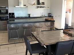 Atmospheric House With Play Space, at the Harbor