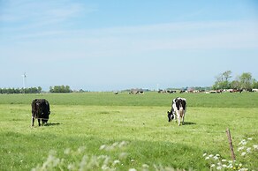 Idyllic Rural Home With Bikes
