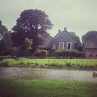 Idyllic Rural Home With Bikes