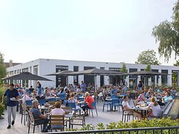 Modern Villa With a Nice Terrace, at the Marina