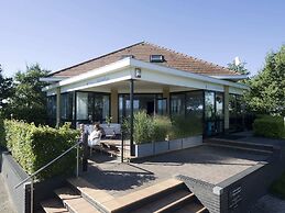 Modern Villa With a Nice Terrace, at the Marina