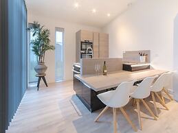 Cozy Chalet with Fireplace near Oosterschelde