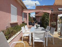 Holiday Home Folleville Near Asterix Park