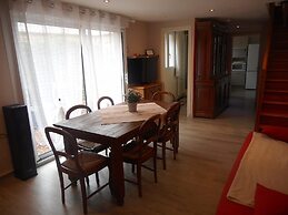 Holiday Home Folleville Near Asterix Park