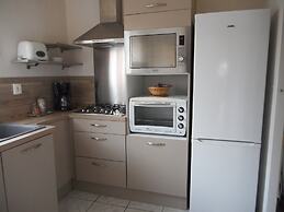 Holiday Home Folleville Near Asterix Park