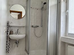 Apartment With 2 Rooms in Lirstal