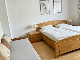Apartment With 2 Rooms in Lirstal