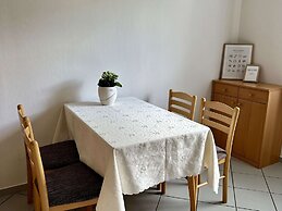 Apartment With 2 Rooms in Lirstal