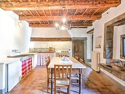 Holiday Home in San Godenzo With Garden