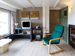 Inviting Chalet in Westouter With Garden