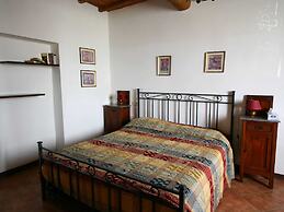 Farmhouse in Arbia Asciano With Pool