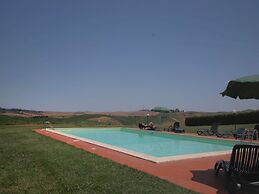 Farmhouse in Arbia Asciano With Pool