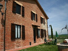 Farmhouse in Arbia Asciano With Pool