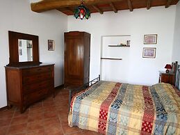 Farmhouse in Arbia Asciano With Pool