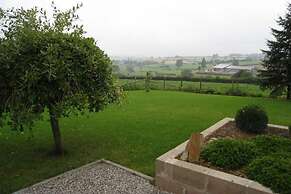 Apartment in Halenfeld-amel With Terrace