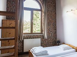 Luxurious Mansion in Neblon-le-pierreux With Pool