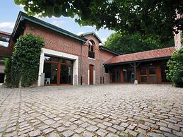 Luxurious Mansion in Neblon-le-pierreux With Pool