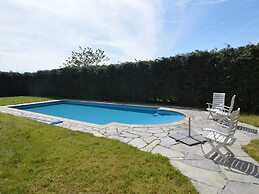 Apartment With Pool and Sauna