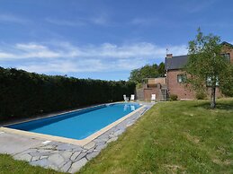 Apartment With Pool and Sauna