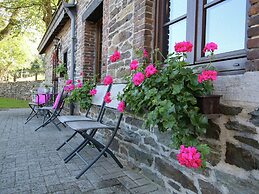 Cottage in Baillamont With Terrace