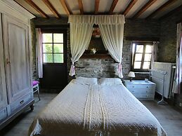 Cottage in Baillamont With Terrace