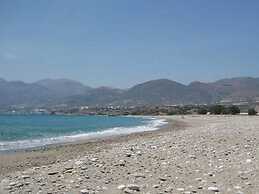 Beautiful Spacious Villa Near Makry Gialos