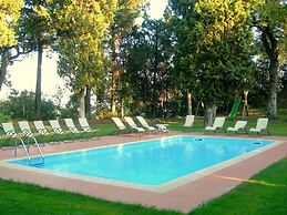 Apartment With Swimming Pool in San Casciano