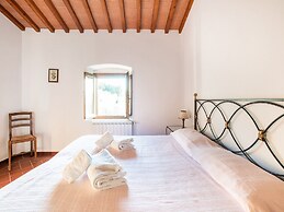 Apartment With Swimming Pool in San Casciano