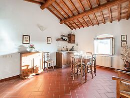 Apartment With Swimming Pool in San Casciano