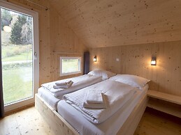 Inviting Chalet With Whirlpool