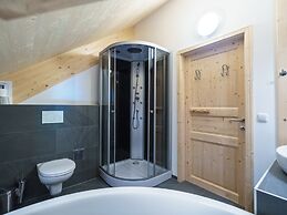 Inviting Chalet With Whirlpool