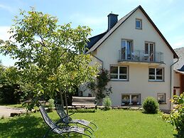 Comfortable Holiday Home Manderscheid With Garden