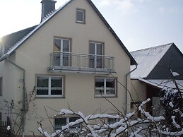 Comfortable Holiday Home Manderscheid With Garden