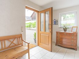Comfortable Holiday Home Manderscheid With Garden