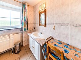 Charming Farmhouse in Brisy