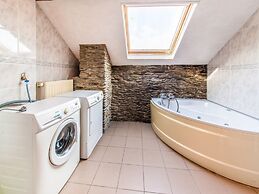 Charming Farmhouse in Brisy