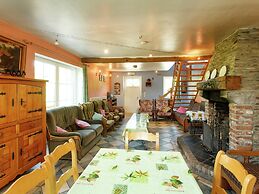 Beautiful Farmhouse in Brisy With Sauna