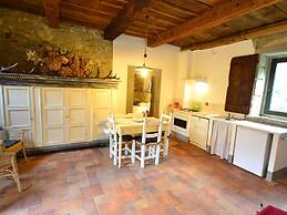 Belvilla by Oyo Rustic Holiday Home With Pool