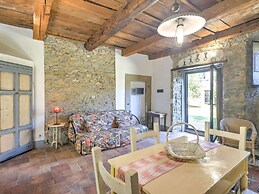 Belvilla by Oyo Rustic Holiday Home With Pool