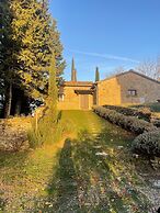 Detached Cottage With Swimming Pool