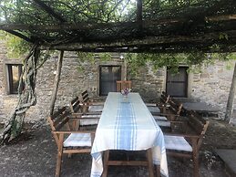 Detached Cottage With Swimming Pool
