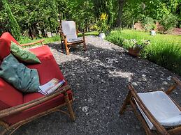 Detached Cottage With Swimming Pool