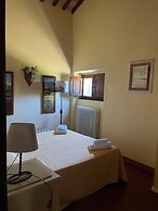 Detached Cottage With Swimming Pool