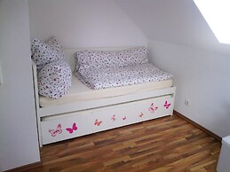 Feuerscheid Countryside Mansion